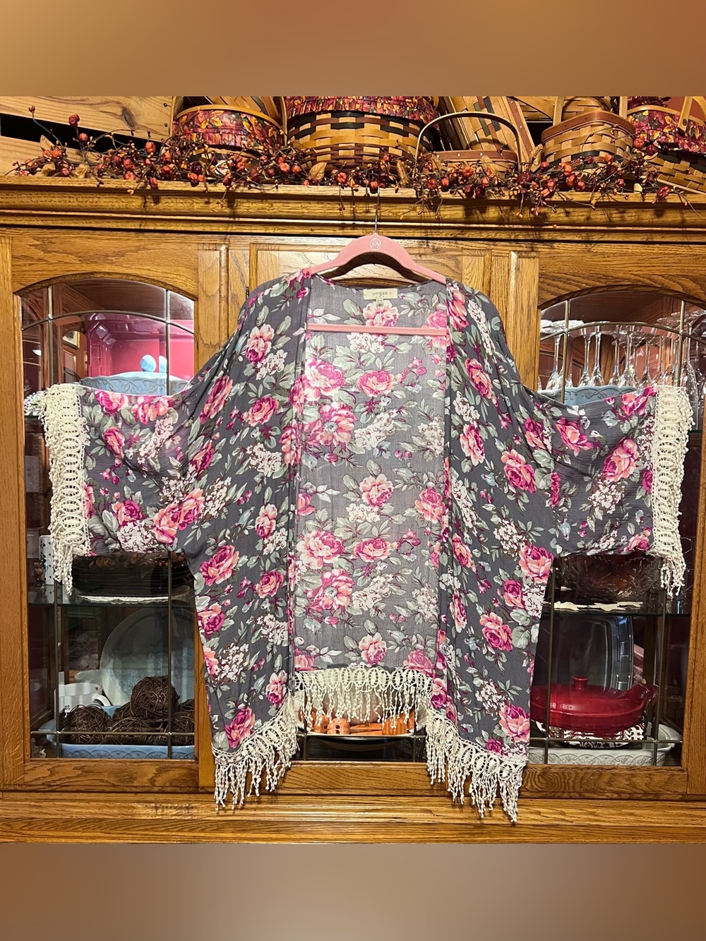 UMGEE • Boho Gray + Pink Floral Crochet Fringe Kimono Duster 🍂
